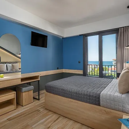 מלון דירות Pidna 4*