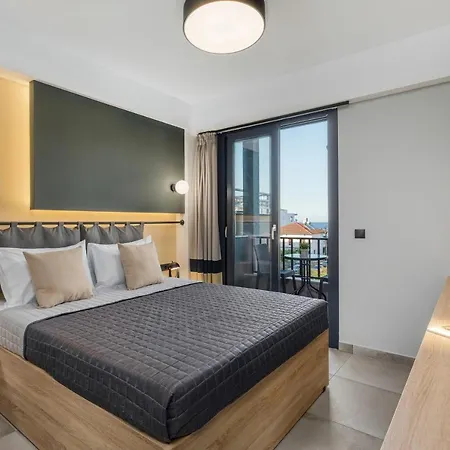 מלון דירות Pidna 4*